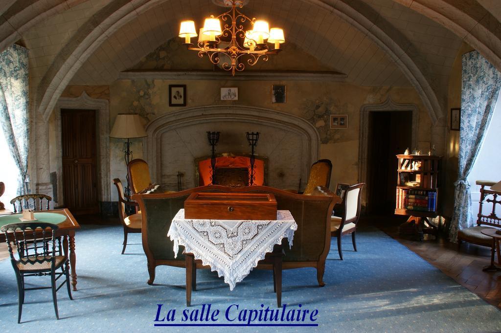Chateau Des Martinanches Saint-Dier-d'Auvergne ภายนอก รูปภาพ